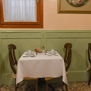 Palazzo Cendon Piano Antico Szálloda